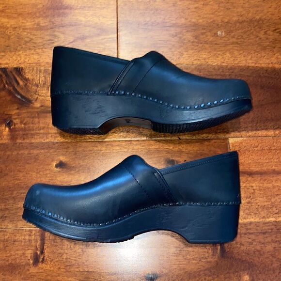 L.L. Bean clogs  - Picture 4 of 12